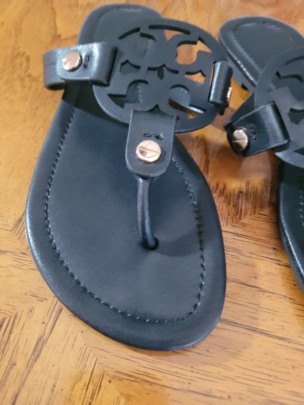 Tory Burch Thong Sandal size 40..9-9.5 - Picture 5 of 9